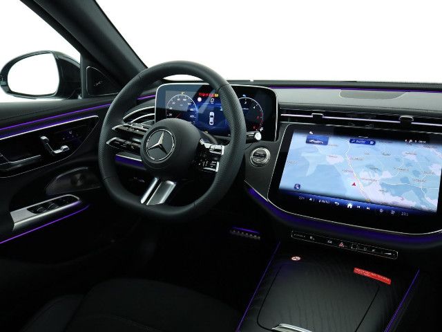 Mercedes-Benz E 220 AMG Line E 220 d Sedan