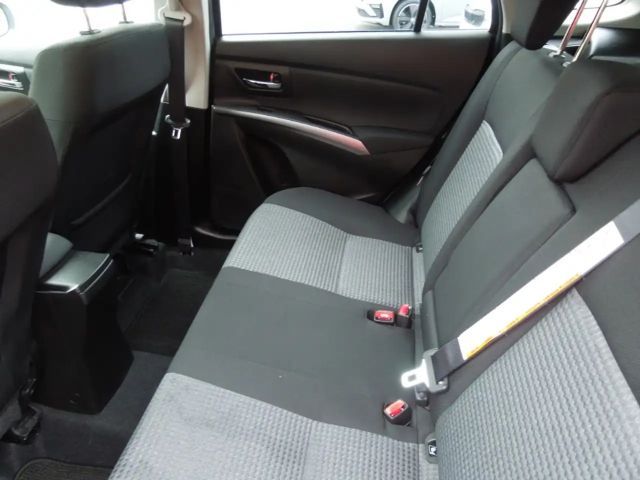 Suzuki SX4 S-Cross 4x4 GL Hybrid