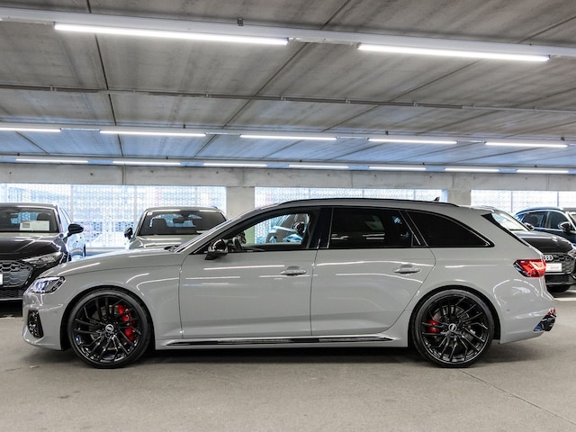 Audi RS4 Avant Quattro