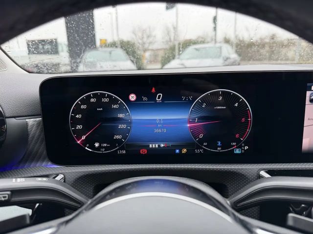 Mercedes-Benz A 180 A 180 d