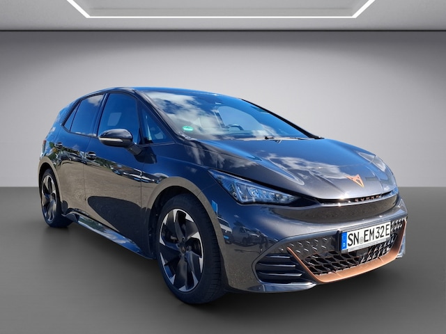 Cupra Born Born  PDC SHZ KAMERA NAVI ACC AKTIVSITZE LED