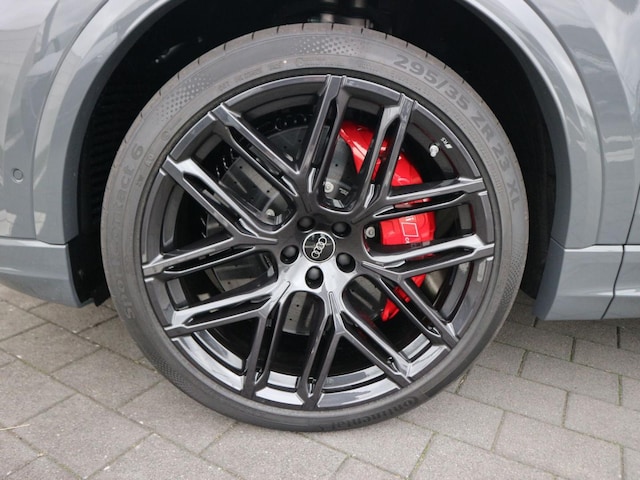 Audi RS Q8 Performance Quattro