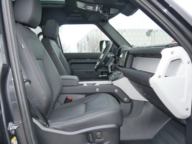 Land Rover Defender 110 Dynamic