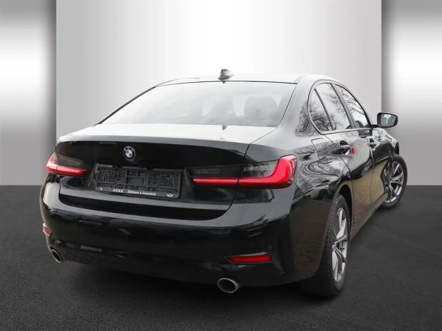 BMW 330 330i Advantage pakket Sedan xDrive