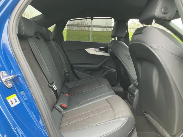 Audi A4 30 TDI S-Line S-Tronic Sedan