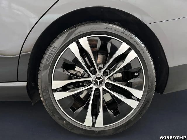 Mercedes-Benz C 200 AVANTGARDE Sedan