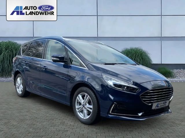 Ford S-Max Titanium