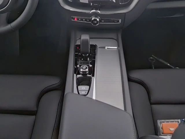 Volvo XC60 AWD Dark Plus Recharge