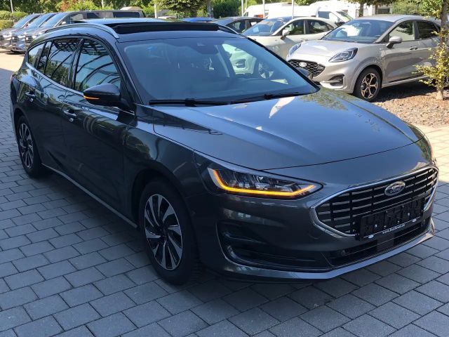 Ford Focus EcoBoost Titanium Wagon