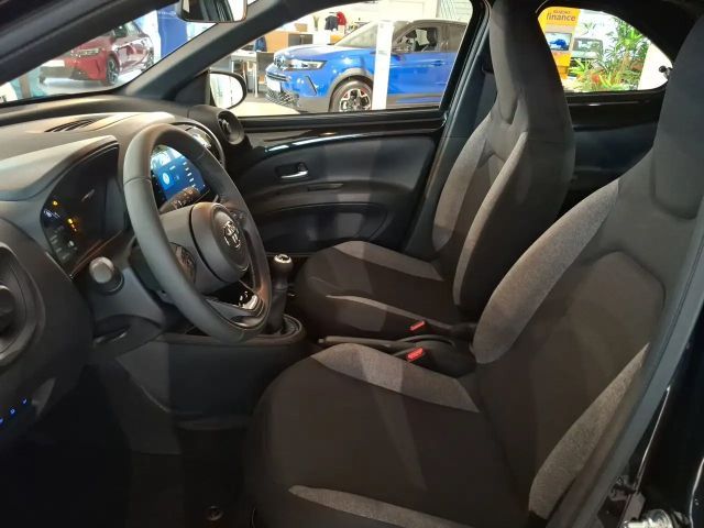 Toyota Aygo X 1.0 VVT-i Hatchback Play VVT-i