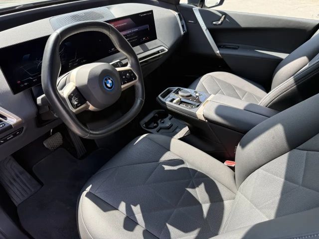BMW iX xDrive40