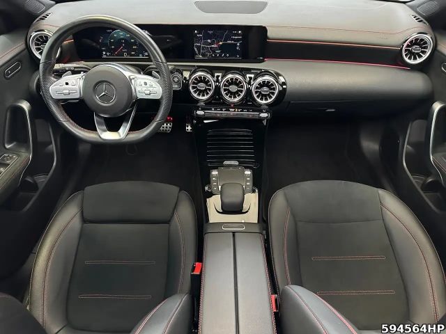 Mercedes-Benz CLA 200 AMG Line Coupé