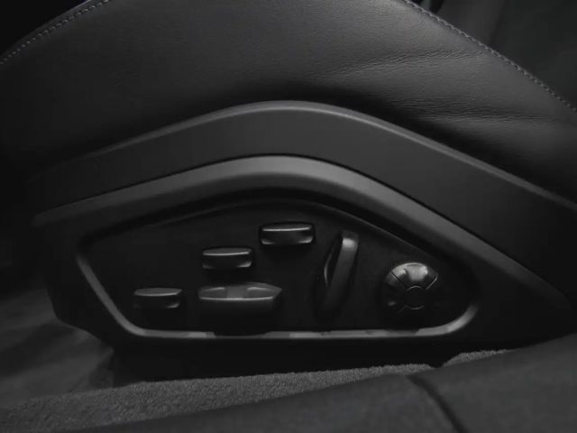 Porsche Panamera 4 E-Hybrid