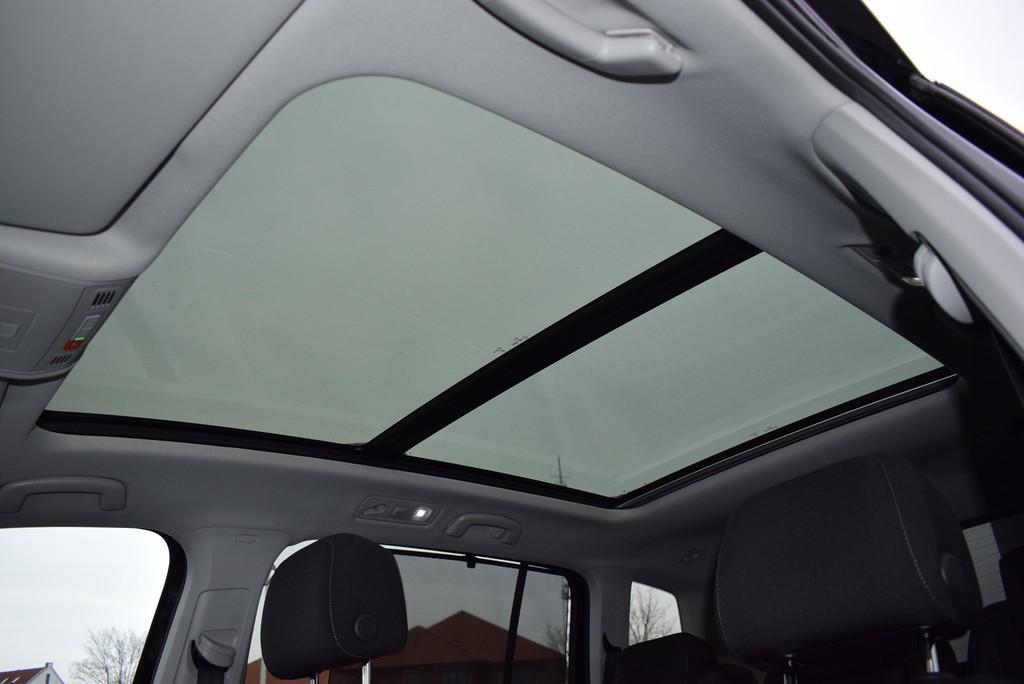 Volkswagen Touran 1.5 TSI DSG Highline