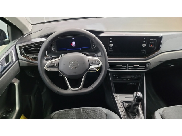 Volkswagen Polo 1. 0 TSI KLIMA, NAVI, MATRIX-LED