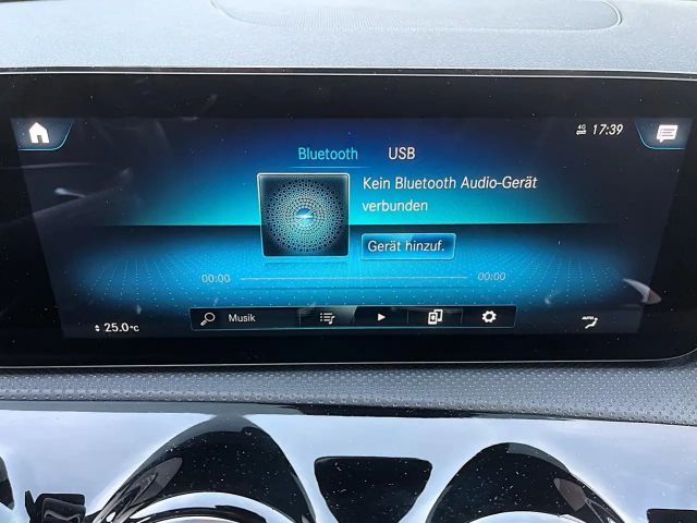 Mercedes-Benz A 250 A 250 e