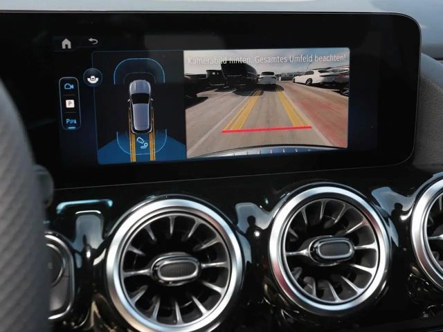 Mercedes-Benz GLA 180 AMG Line