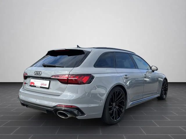 Audi RS4 PANO B&O MATRIX HUD MMI KERAMIK SHZ