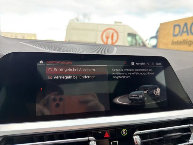 BMW 330 330e M-Sport Touring xDrive