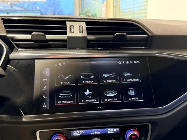 Audi Q3 1.5 TFSI S-Line