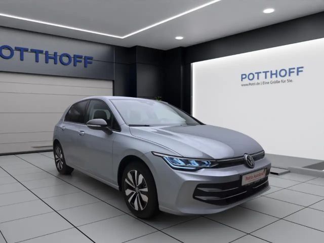 Volkswagen Golf 1.5 eTSI DSG