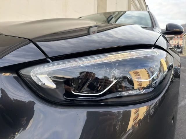 Mercedes-Benz C 180 Sedan