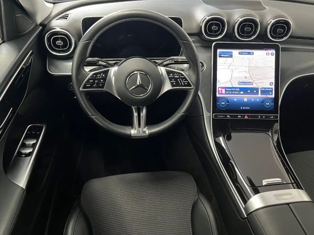 Mercedes-Benz C 200 Sedan