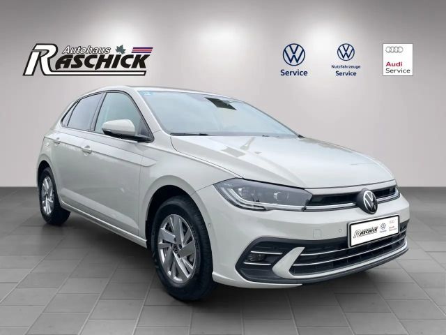 Volkswagen Polo 1.0 TSI DSG Style