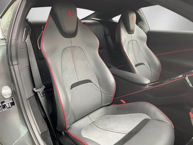 Ferrari Roma *Carbon*Ferrari-Dresden*