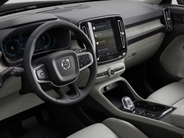 Volvo XC40 Dark Plus