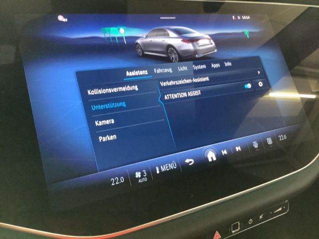 Mercedes-Benz E 200 Sedan