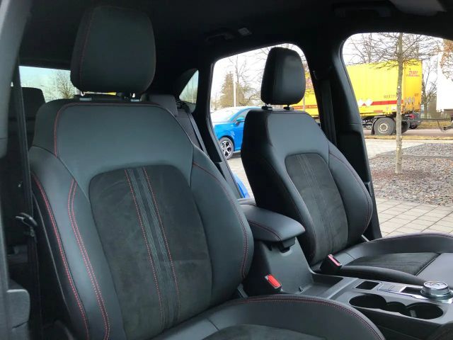 Ford Kuga Hybrid ST Line X