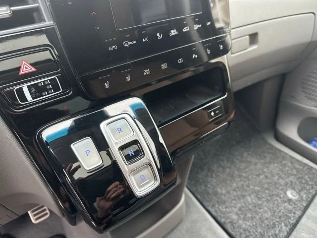 Hyundai Staria Signature Vierwielaandrijving