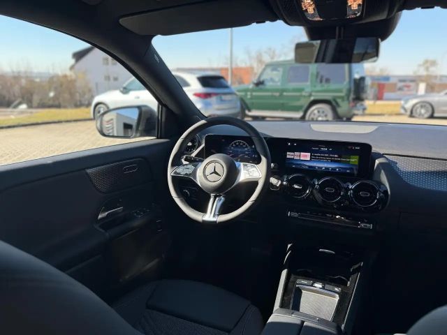 Mercedes-Benz GLA 200 Advanced AHK/LED/eleHeck/Tot/Kamera/MBUX