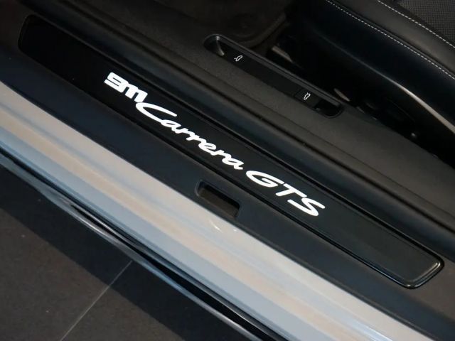 Porsche 992 Cabrio Carrera GTS