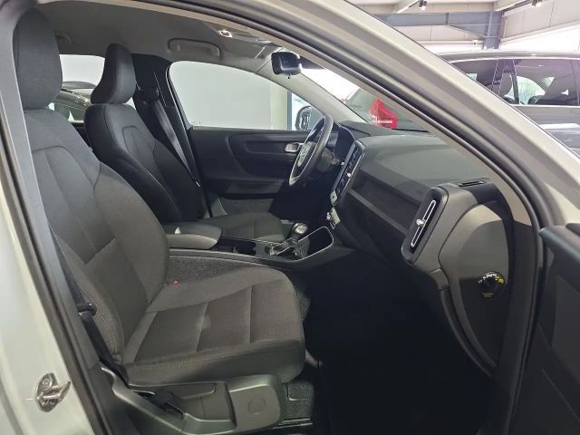Volvo XC40 Core Momentum