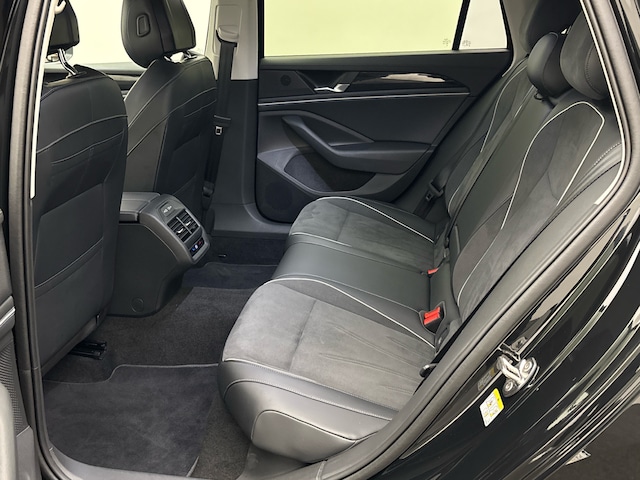 Volkswagen Passat 1.5 eTSI Business DSG