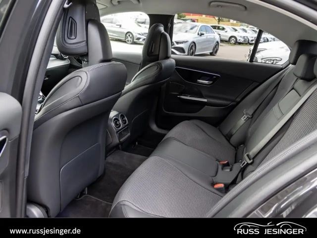 Mercedes-Benz C 200 AVANTGARDE Sedan