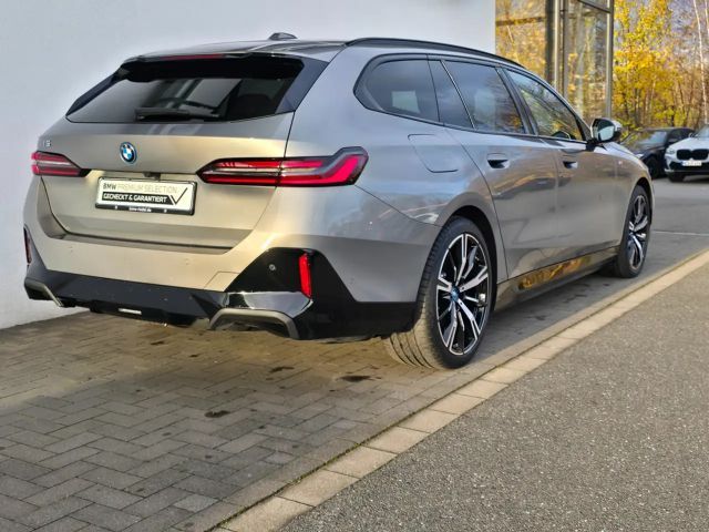 BMW i5 eDrive40