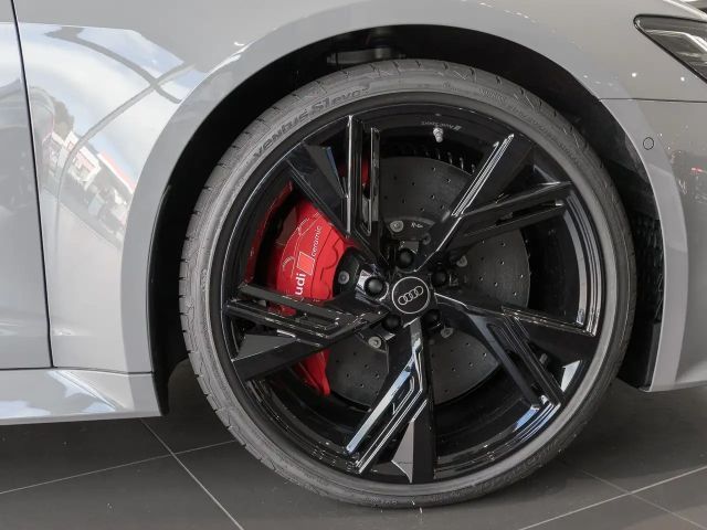 Audi RS6 Avant Performance Quattro