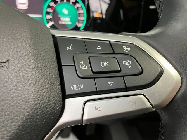 Volkswagen Golf Life Variant