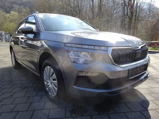 Skoda Kamiq Essence 1,0TSI 70kw 95PS Garantie 36Mon 100Tkm PDC