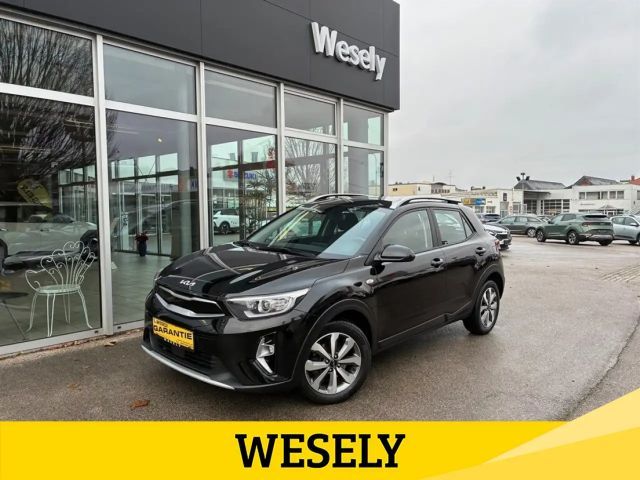 Kia Stonic 1,25 MPI ISG Silber