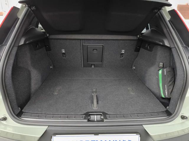 Volvo XC40 B3 Benzin ACC / BLIS / AHK