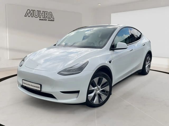 Tesla Model Y RWD