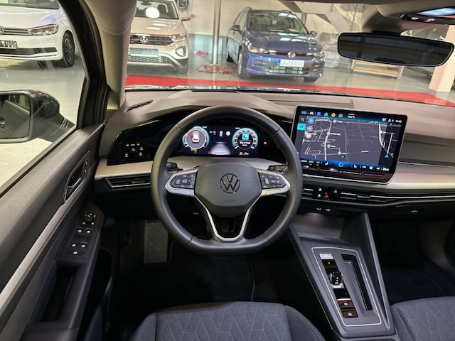 Volkswagen Golf 1.5 eTSI DSG Life