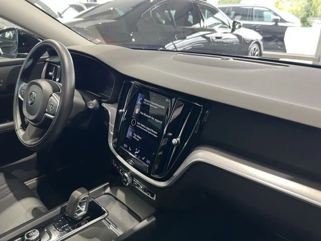 Volvo V60 Momentum