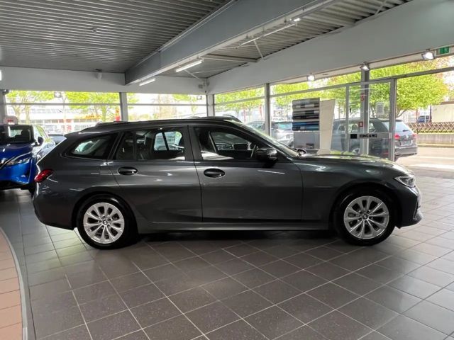 BMW 330 330e Advantage pakket Touring