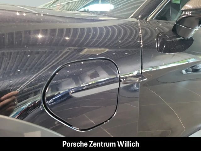 Porsche Taycan 4 Cross Turismo