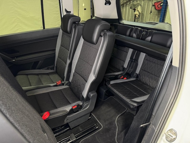 Volkswagen Touran 2.0 TDI DSG IQ.Drive